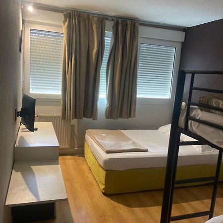 Hotel Le Lagon Rochefort-du-Gard Luaran gambar