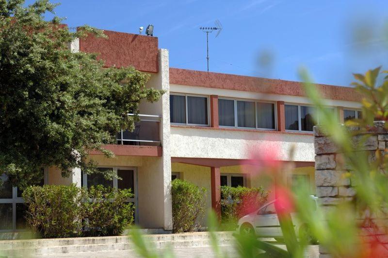 Hotel Le Lagon Rochefort-du-Gard Luaran gambar