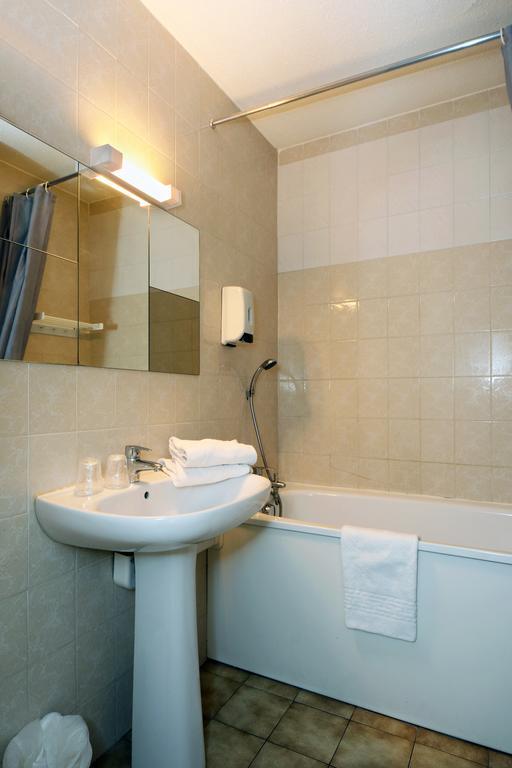 Hotel Le Lagon Rochefort-du-Gard Luaran gambar
